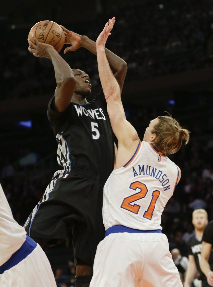 Wolves vence a Knicks en tiempo extra