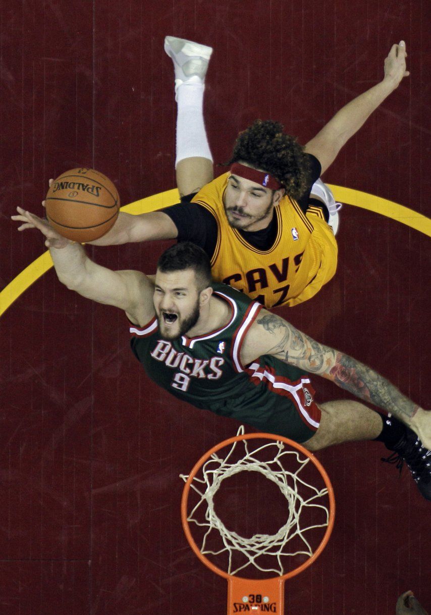 Varejao se pierde partido de Cavs por lesión
