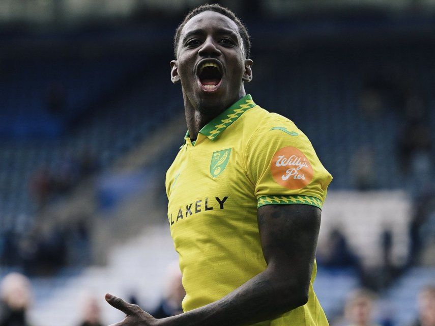 Championship: Norwich City de José Córdoba superó al Chartlon