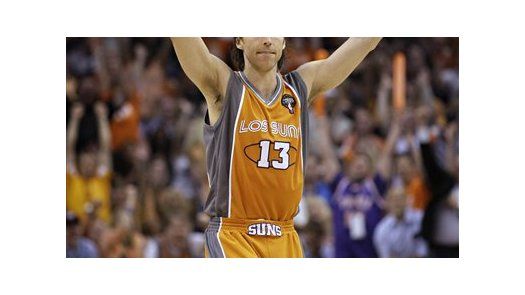 NBA: Suns 110, Spurs 102; Phoenix viste camiseta con Los Suns