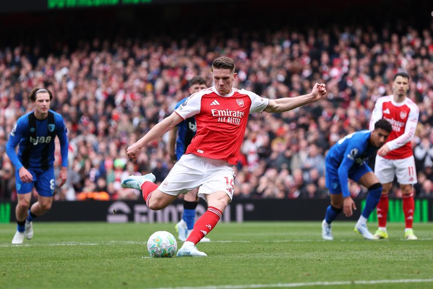 El Arsenal pierde en casa y la da más vida al Manchester City por la Premier