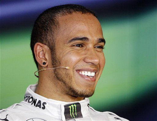 Hamilton gana la pole para GP Chino de F1