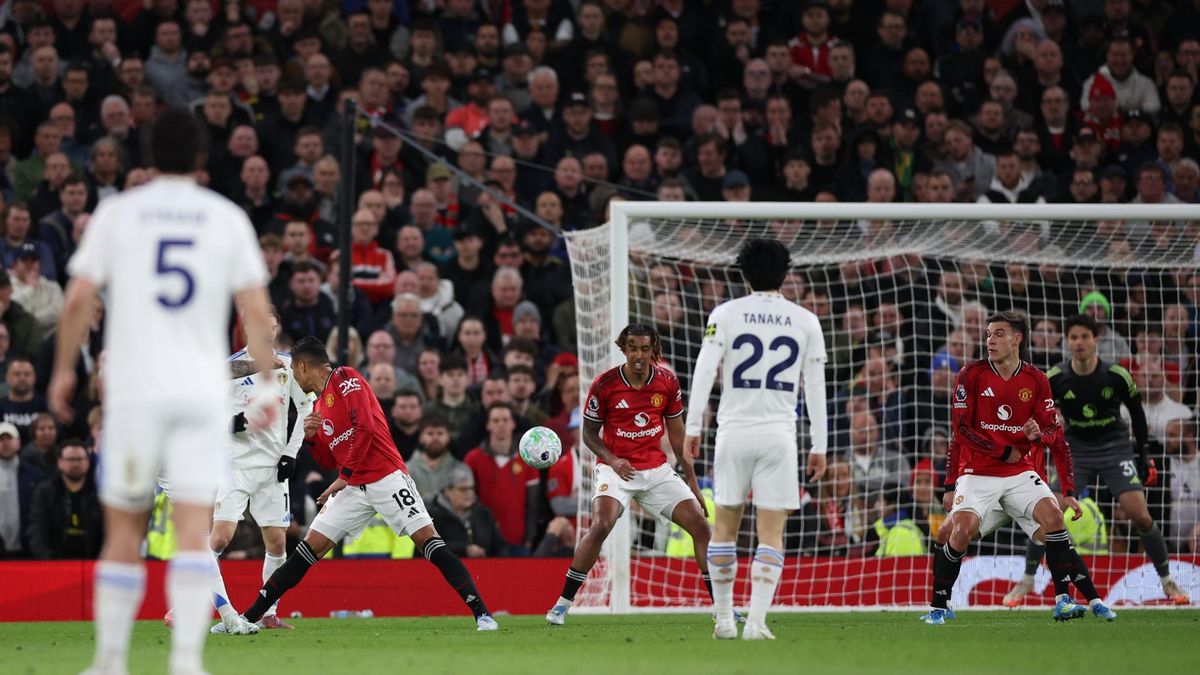 Leeds United ganó importante duelo ante el Manchester United