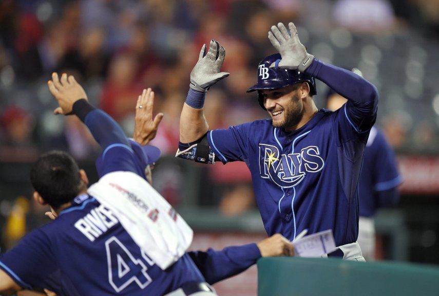 Jonrón de Kiermaier en 10mo ayuda a Rays a ganar a Angelinos
