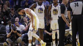 Curry se opera la mano y se perderá al menos 3 meses