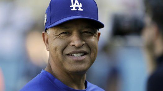 Dodgers acuerdan con manager Dave Roberts por 4 años