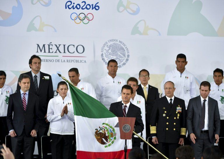 Un México fuerte en piscina y tatami, quiere resurgir en el asfalto y el ring