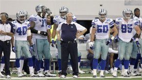 Phillips pone a Cowboys en modalidad de campo de entrenamiento
