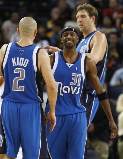 NBA: Mavericks 127, Warriors 117; Terry anota 36