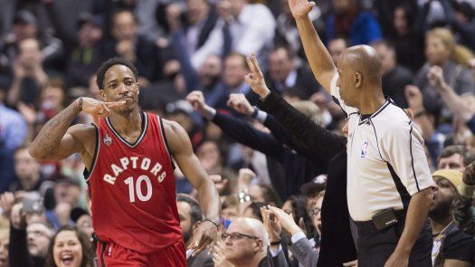 Raptors hilan 9na victoria seguida en casa