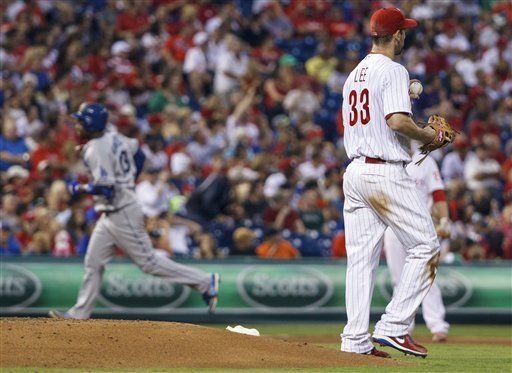 Dodgers vencen a Filis, que echan a su piloto