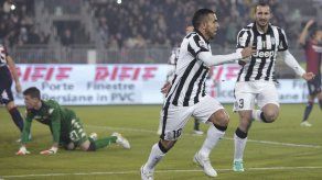 Juventus gana al Cagliari y se aleja de la Roma