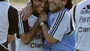 Mundial: Maradona debuta como técnico y Paraguay va a Uruguay