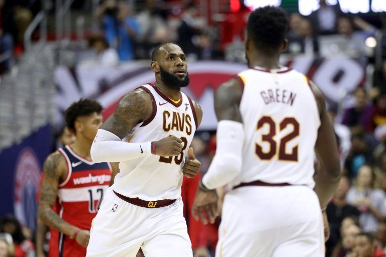 Cavs remontan a Wizards y Warriors caen con estrépito en la NBA