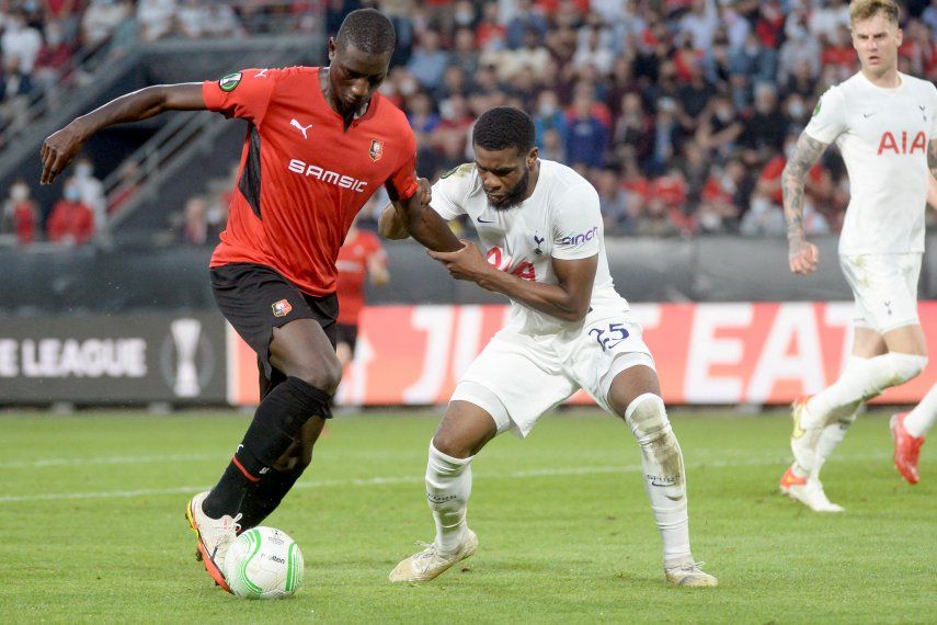 Tottenham empata 2-2 en Rennes en Conference League