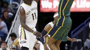 Favors lució en la victoria de Jazz sobre Pelicans