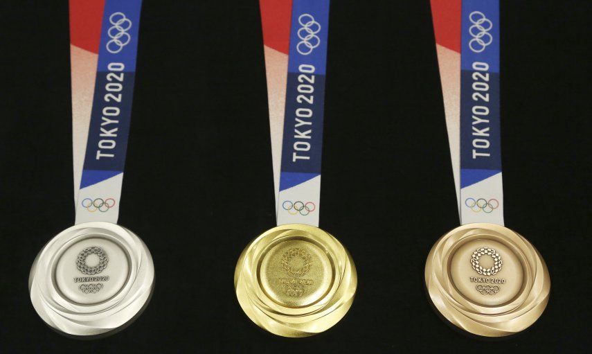 A un año de su inauguración, Tokio 2020 presenta medallas