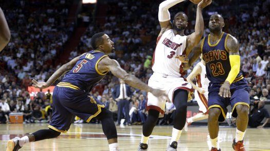 Heat sorprende a LeBron y a los Cavs