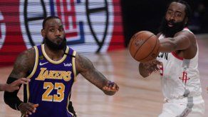 Los Rockets sorprenden a los Lakers y ganan 112 - 97