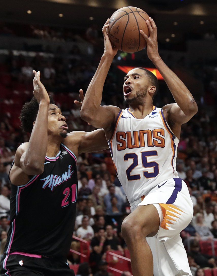 Suns cortan racha de 17 derrotas; superan a Heat