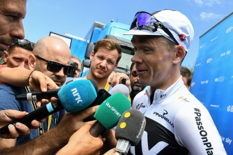 Estoy todavía en carrera, advierte Froome