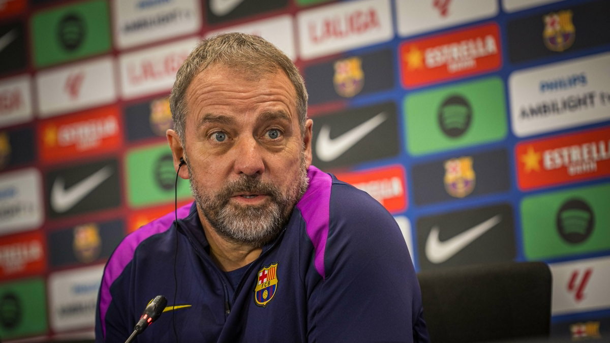 Hansi Flick confirma la baja de una pieza importante frente al Villarreal Hansi Flick confirma la baja de una pieza importante frente al Villarreal