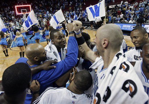 NBA: Magic 125, 76ers 111; Orlando rompe récord de triples