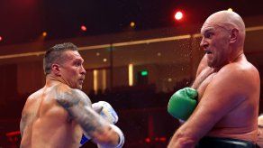 Oleksandr Usyk y Tyson Fury se enfrentarán nuevamente en diciembre