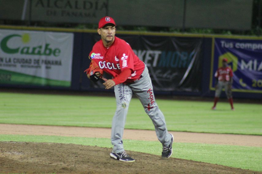 Béisbol Mayor 2023: Coclé elimina al campeón