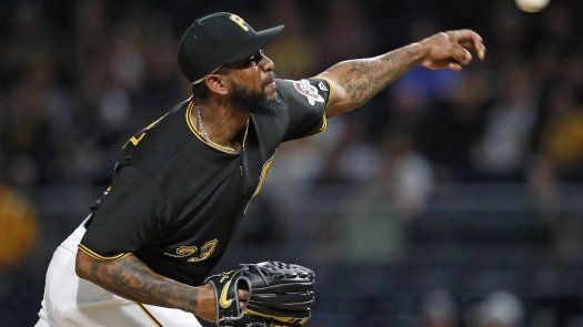 Los Piratas derrotan 3-2 a los Rojos; Harvey cae
