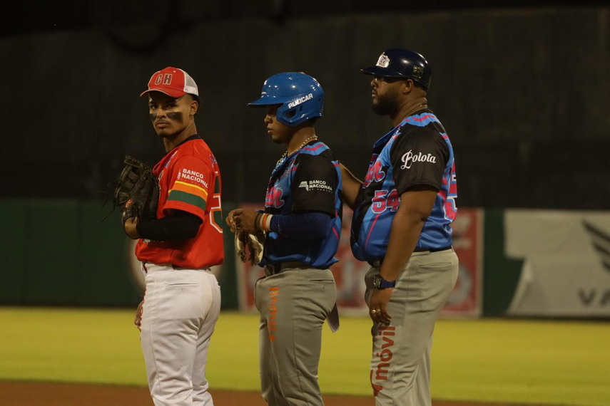 Nacional de Béisbol U23: Azuero y Chiriquí comparten el liderato