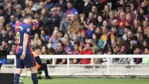 El FC Barcelona confirma lesión del goleador Robert Lewandowski