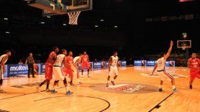 Panamá cae ante Dominicana en Preolímpico de Baloncesto