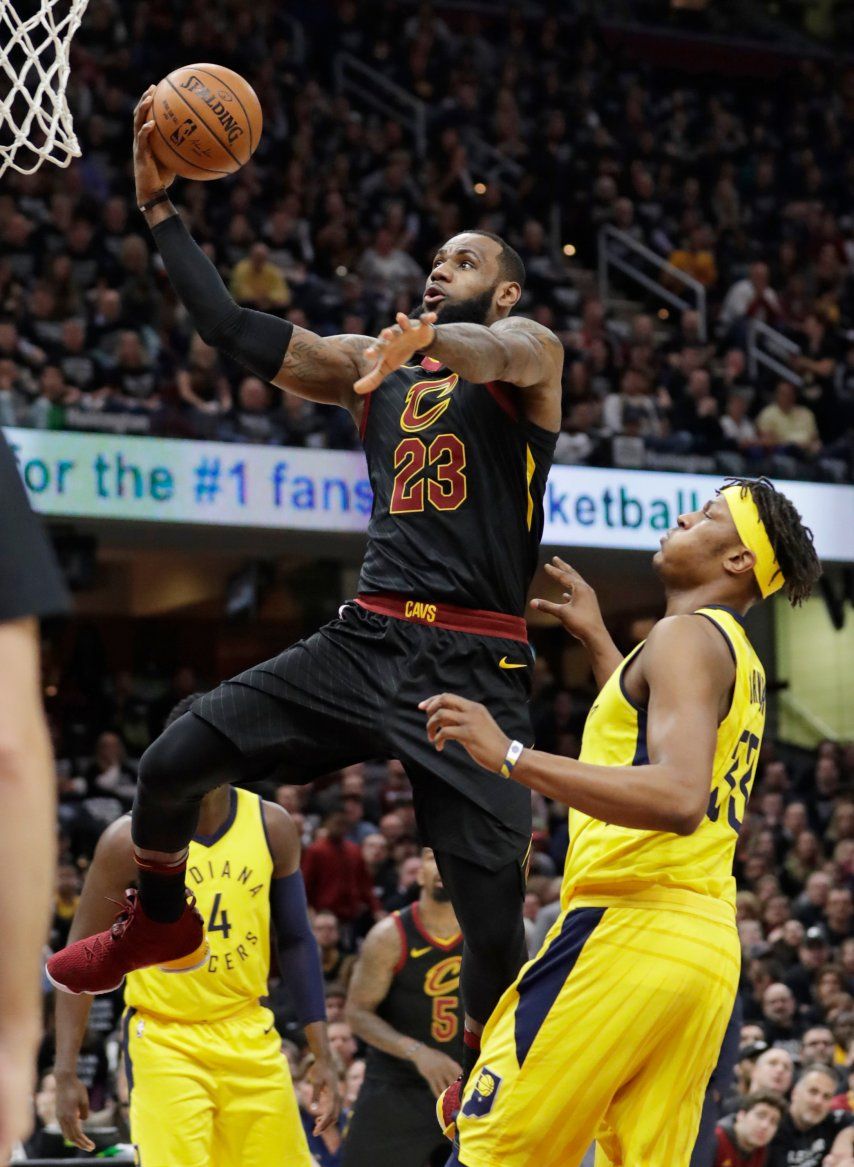 Guiados por LeBron, Cavaliers eliminan a Pacers