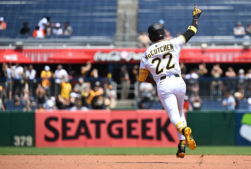 MLB: Andrew McCutchen supera a Roberto Clemente en la lista histórica