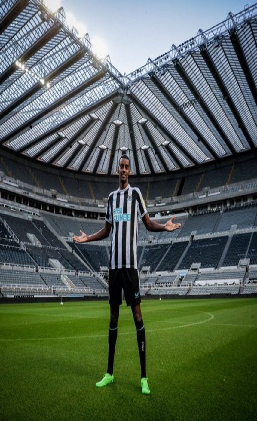 Newcastle ficha a Alexander Isak por 70 millones de euros &nbsp;