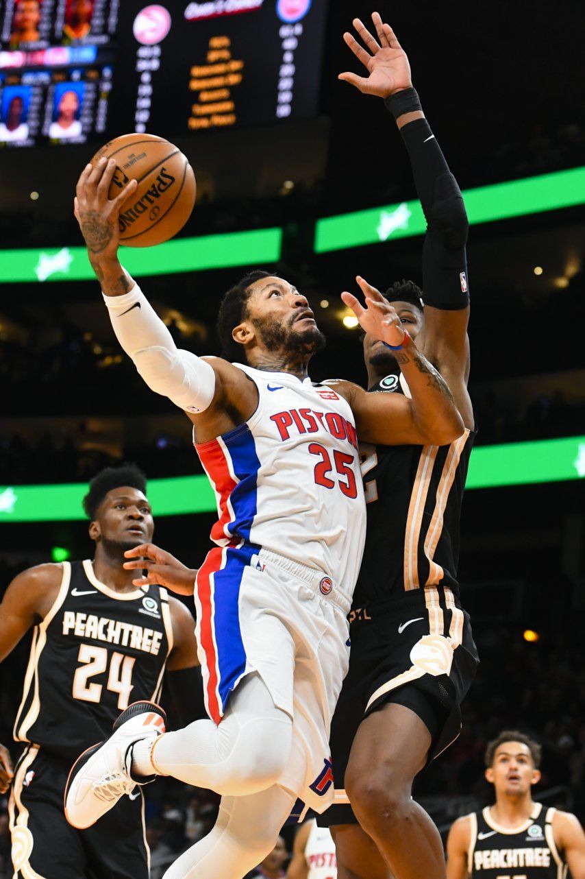 Rose lidera paliza de Pistons ante Hawks
