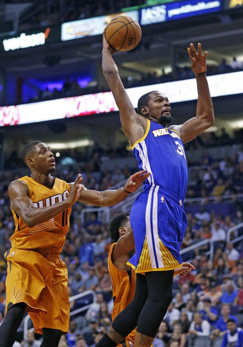 Durant aporta 37 puntos y Warriors vencen a incómodos Suns