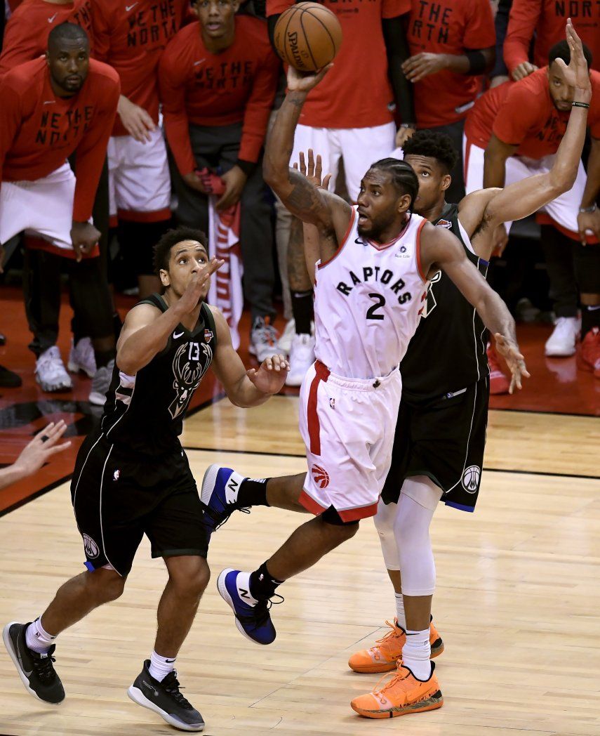 NBA: Raptors ganan a Bucks y disputarán a Warriors la final