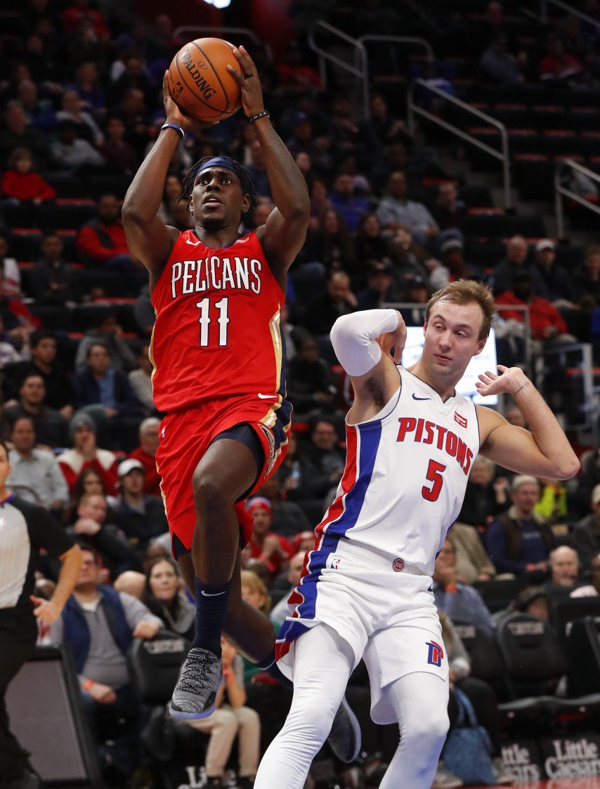 Holiday anota 37 puntos y Pelicans derrota 116-108 a Pistons