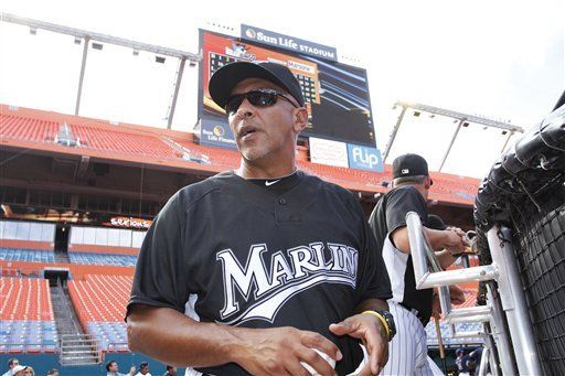 Rodrí­guez habla con Marlins sobre puesto permanente de piloto