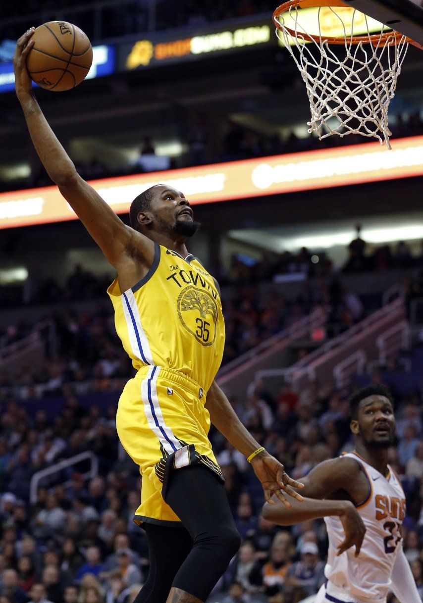 Curry anota 34 puntos y Warriors domina a Suns