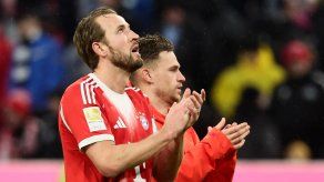 Bayern Múnich vence al Frankfurt con doblete de Harry Kane y sigue líder