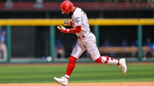 Allen Córdoba con destacado inicio al bate con Diablos Rojos en México