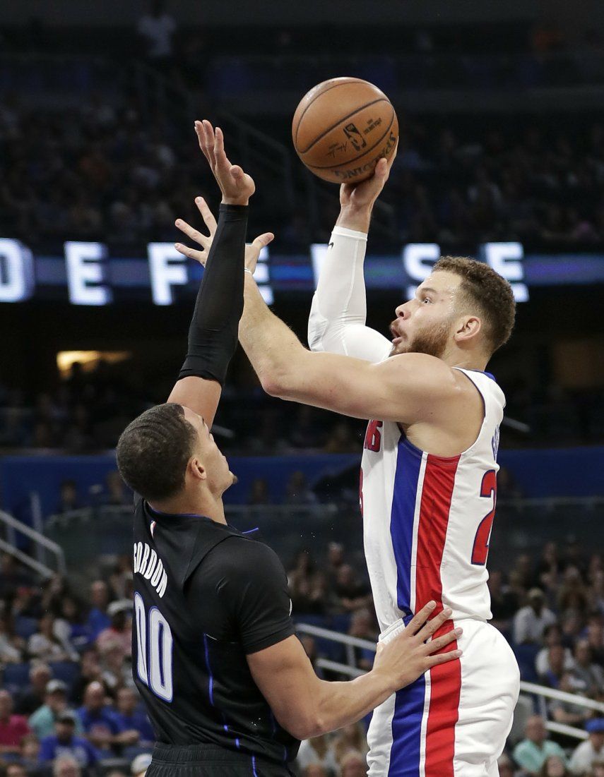 Fournier define de último momento por Magic sobre Pistons