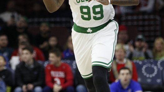 Crowder y Thomas lucen en paliza de Celtics sobre 76ers