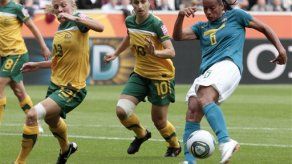 Brasil y Noruega debutan con duras victorias