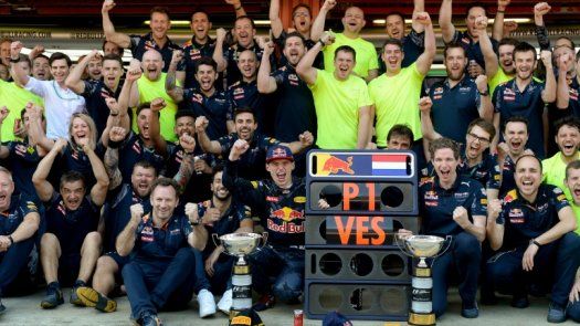 El holandés Verstappen entra en historia de F1 al ganar GP de España con 18 años
