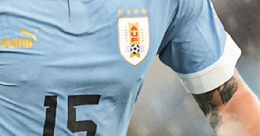 Se divulgó cómo será la camiseta de Uruguay en Catar: tiene las 4 estrellas  - Grupo R Multimedio