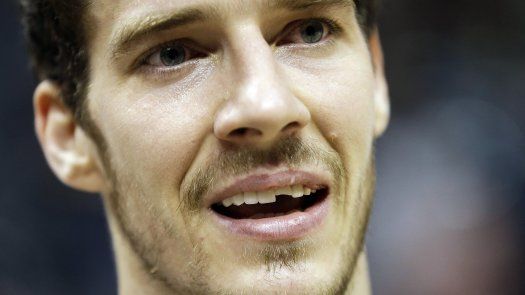 Miami despacha a los alicaídos Hawks